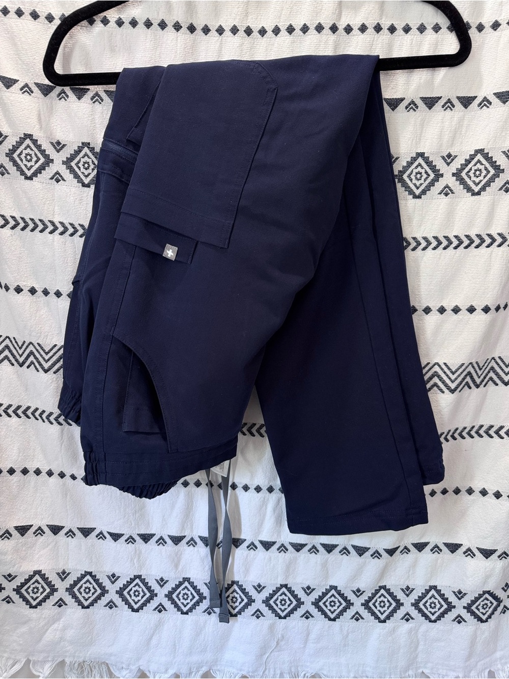 Figs Straight Leg Scrub Pants in Navy Blue